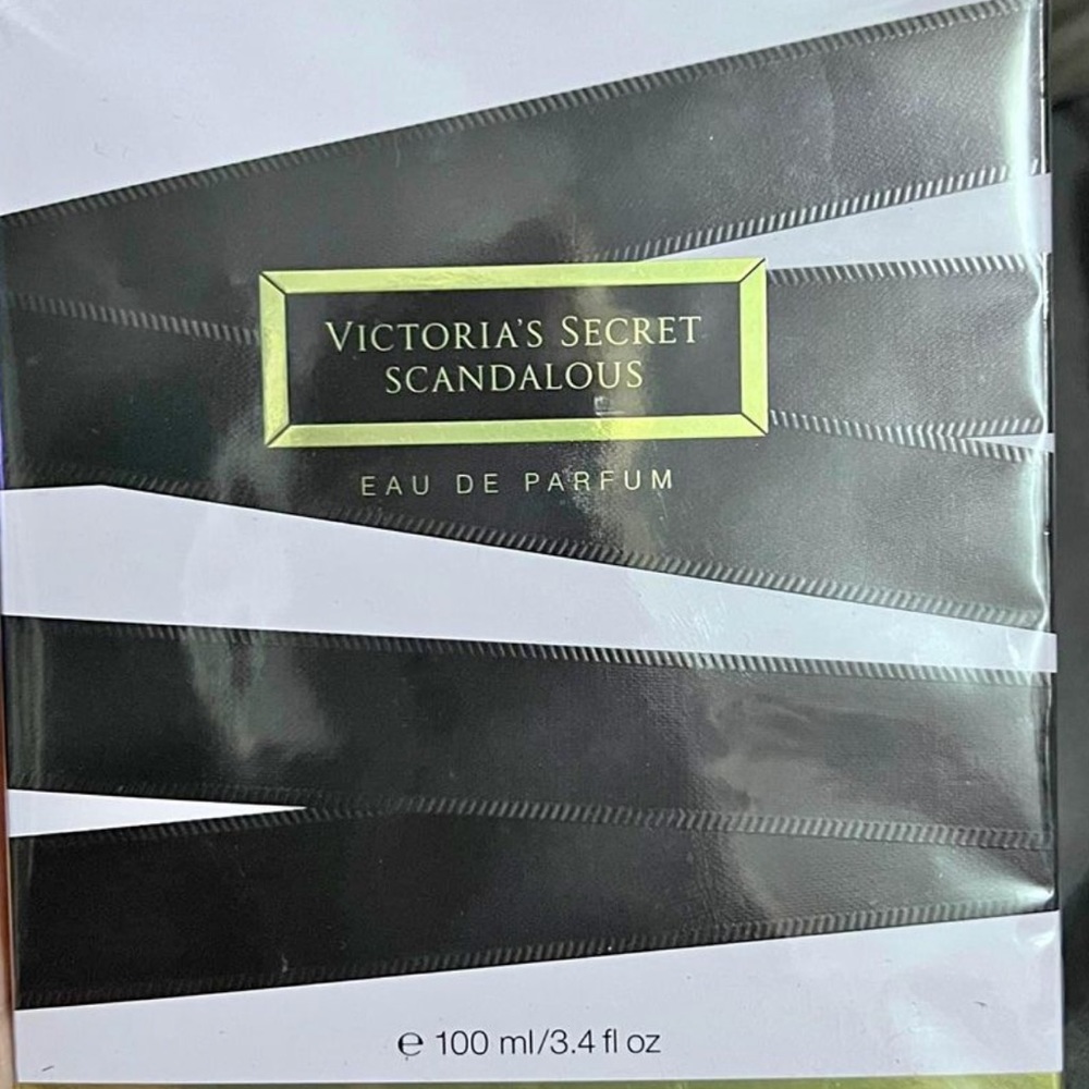 Victoria secret scandalous 3.4 oz